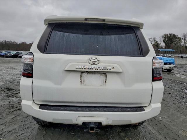 Toyota 4Runner Sr5 Image 9