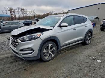  Salvage Hyundai TUCSON