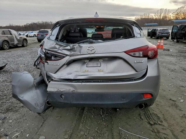 Mazda 3 Grand Touring Image 10