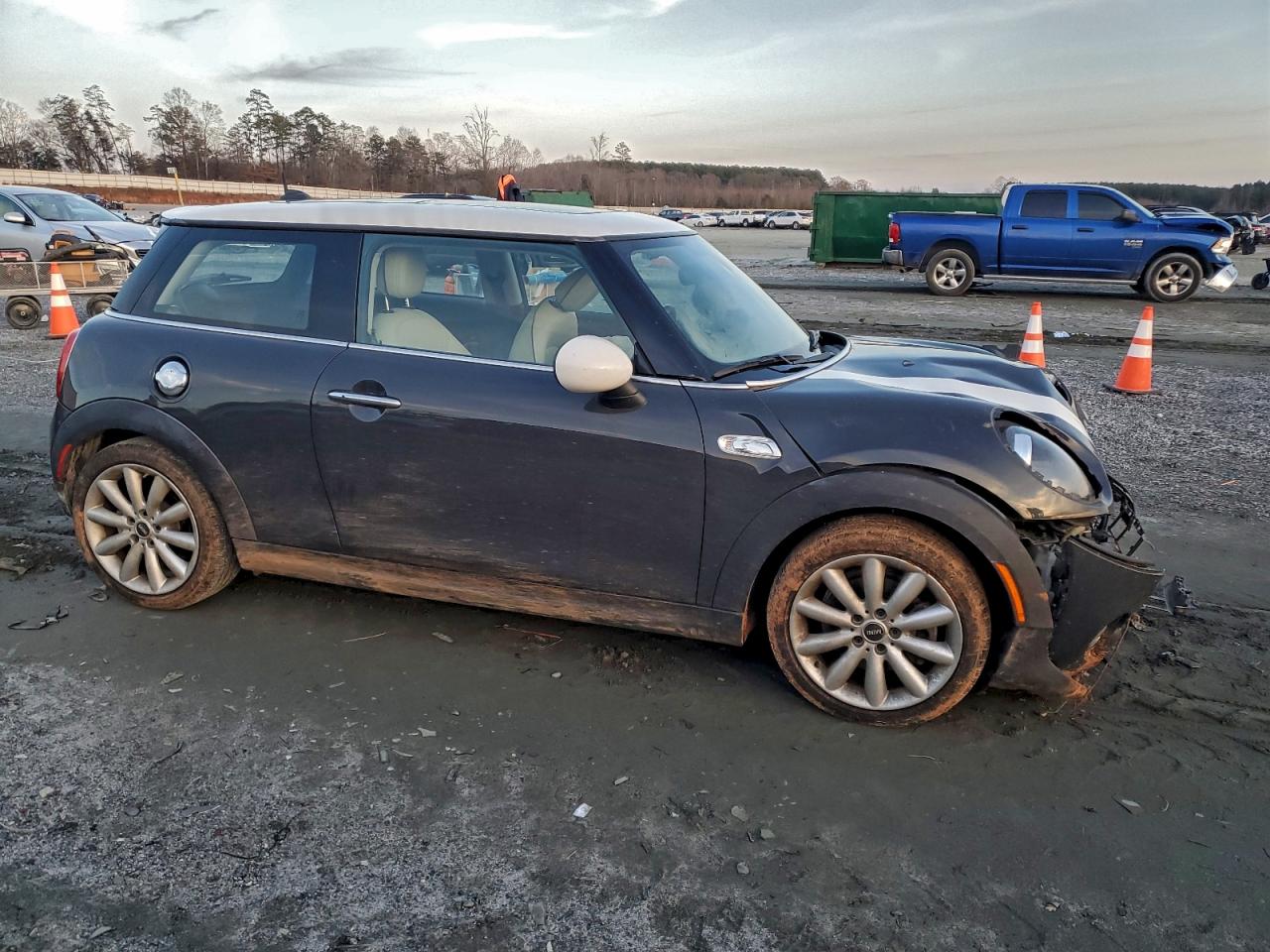 MINI Cooper S Image 3