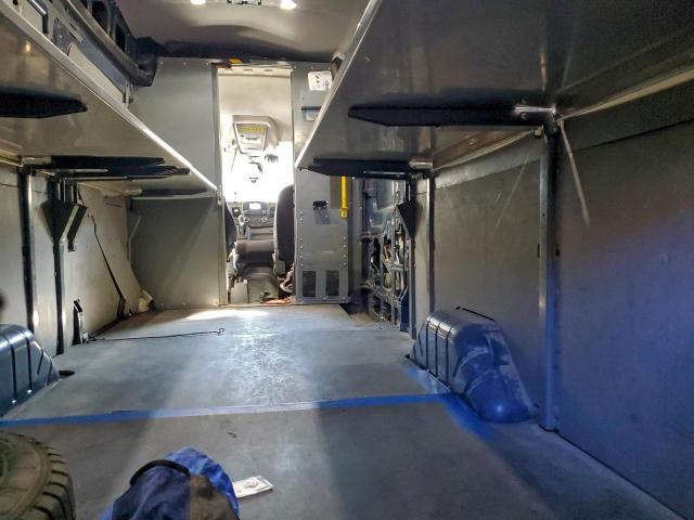 Ford Transit T-250 Image 12