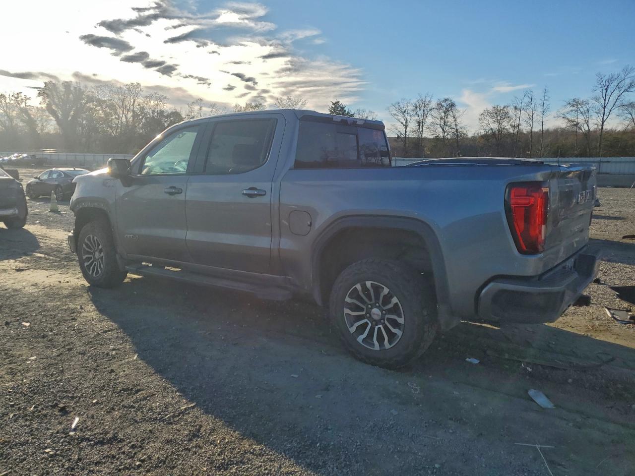 GMC Sierra K1500 At4 Image 4