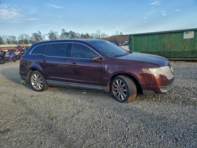 Lincoln MKT Image 6
