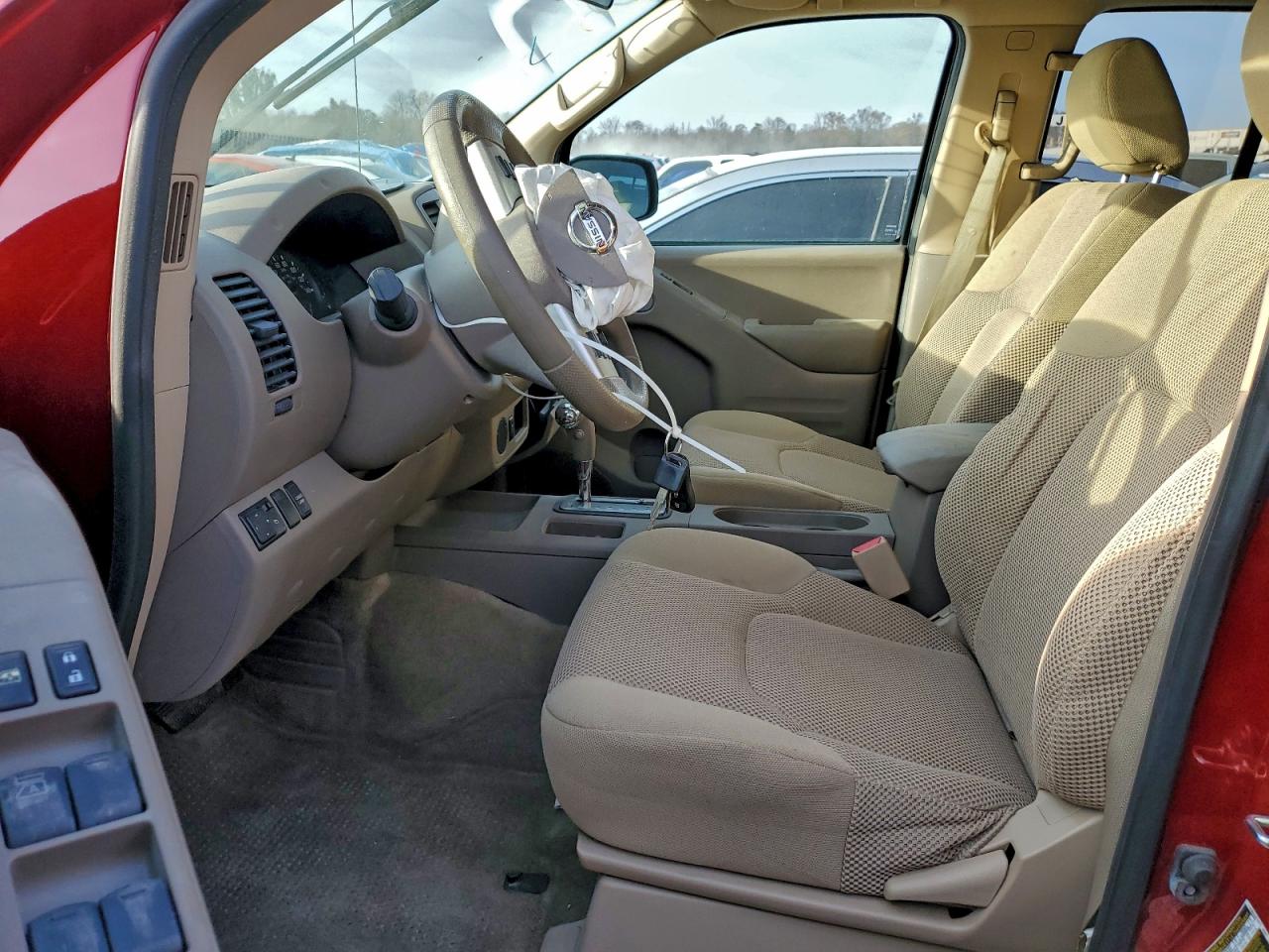 Nissan Frontier S Image 8