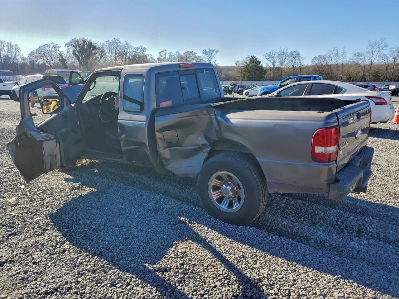 Ford Ranger Super Cab Image 4