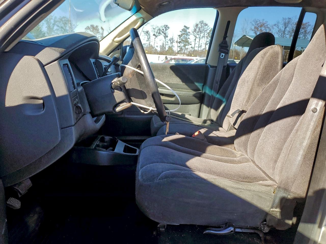 Dodge Dakota Quad Sport Image 5