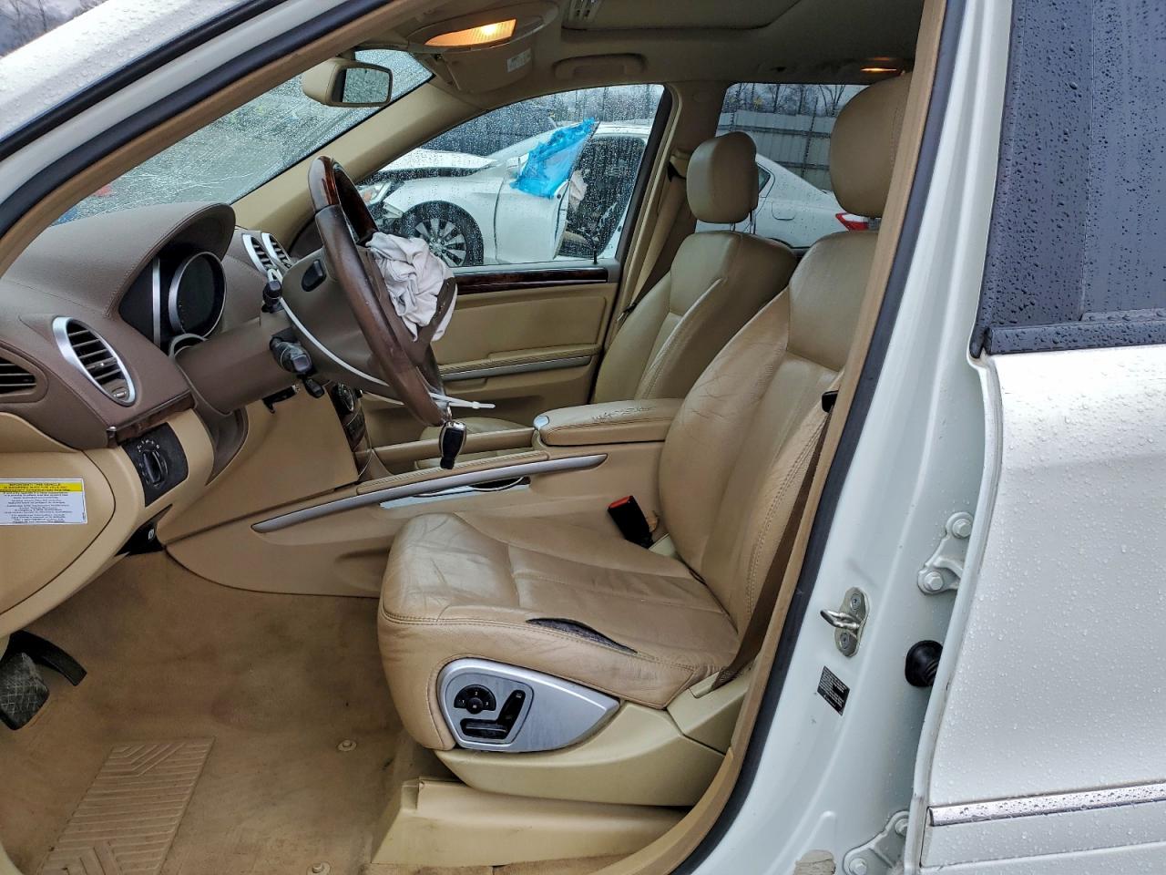 Mercedes-Benz G-Class 450 4matic Image 14