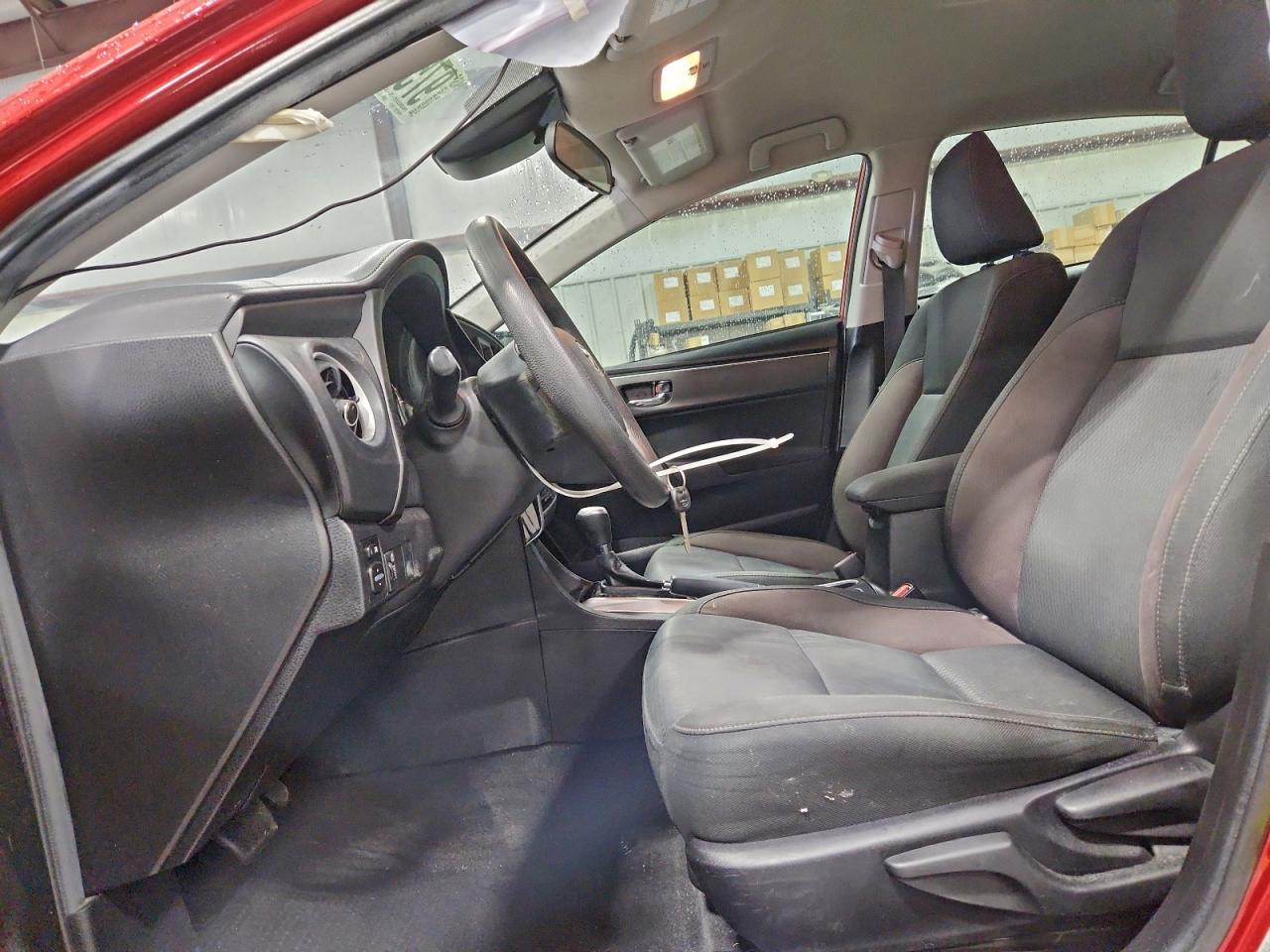 Toyota Corolla L Image 5