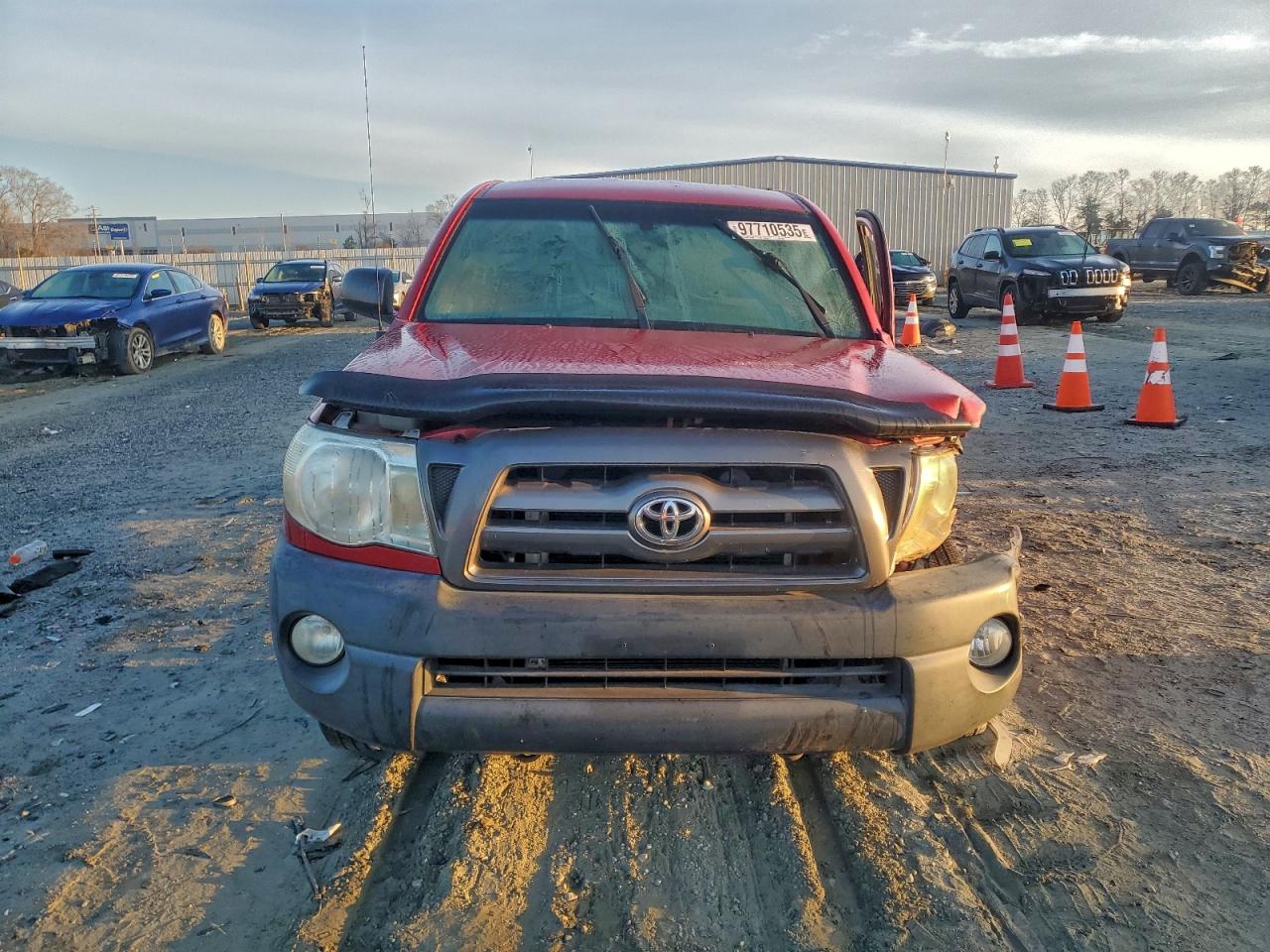 Toyota Tacoma Access Cab Image 4