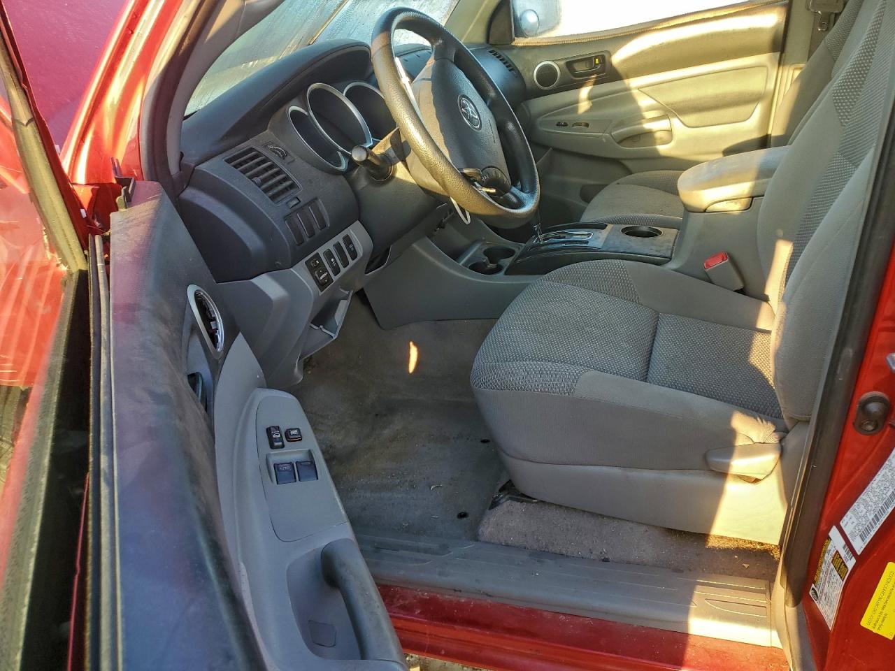 Toyota Tacoma Access Cab Image 5