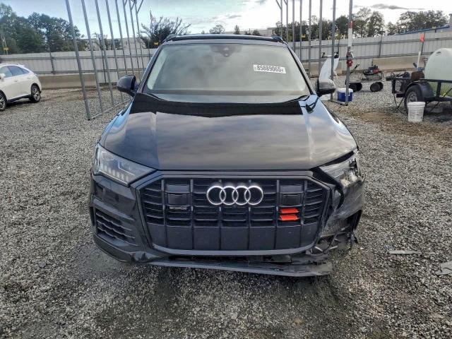 Audi Q7 Premium Plus Image 2