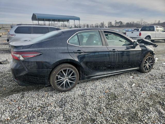 Toyota Camry Se Night Shade Image 7