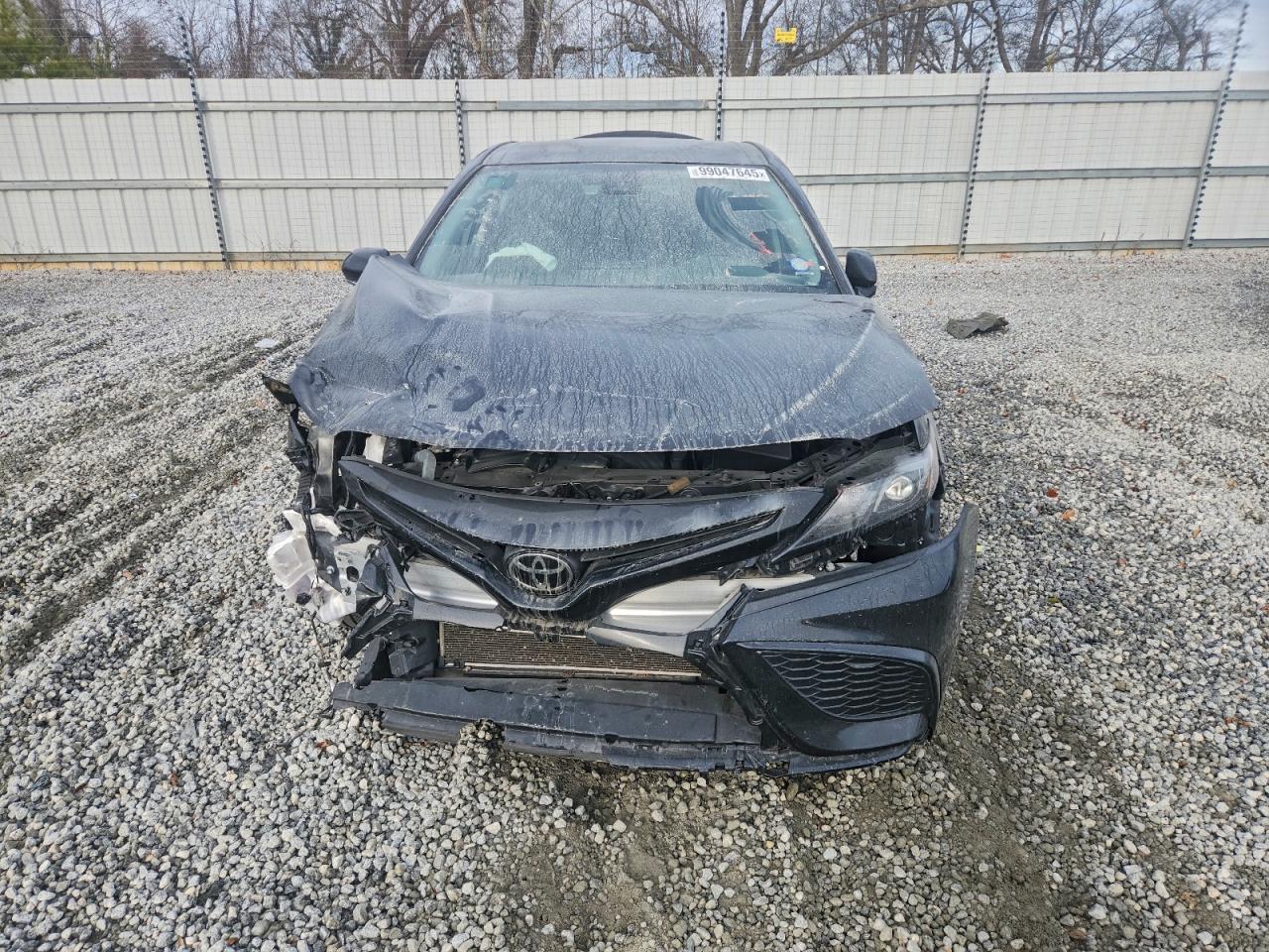 Toyota Camry Se Night Shade Image 5