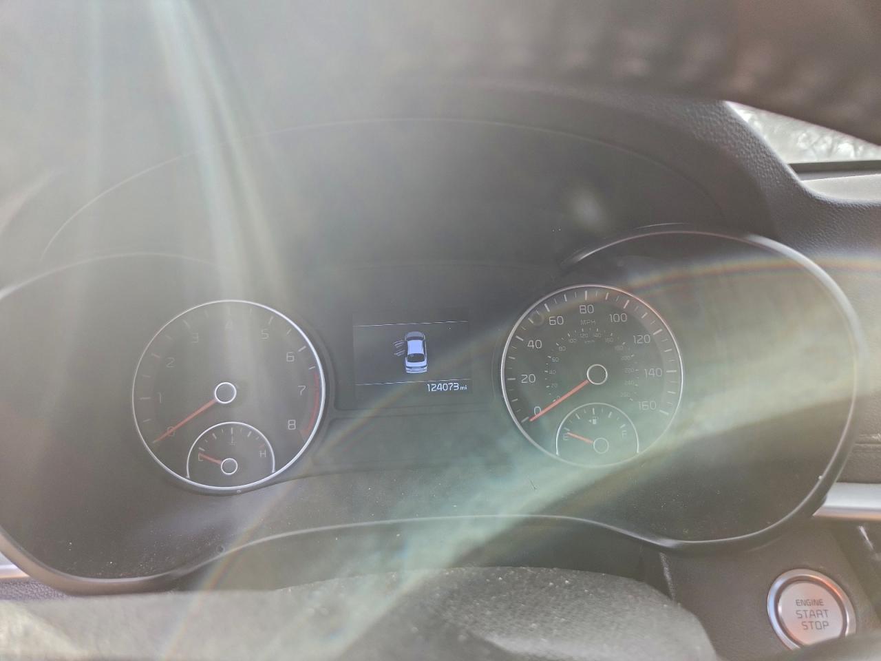 Kia Optima Lx Image 2