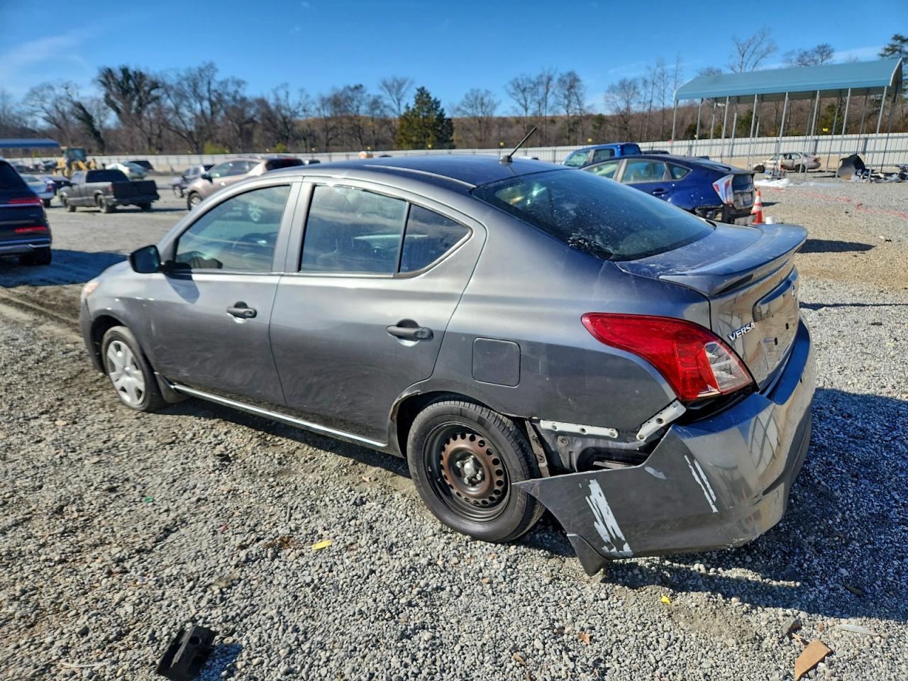 Nissan Versa S Image 4