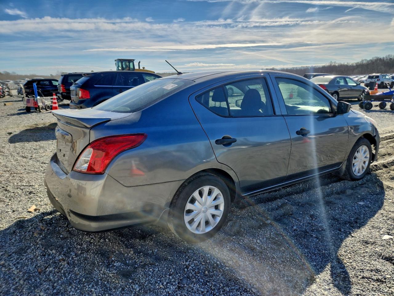 Nissan Versa S Image 7
