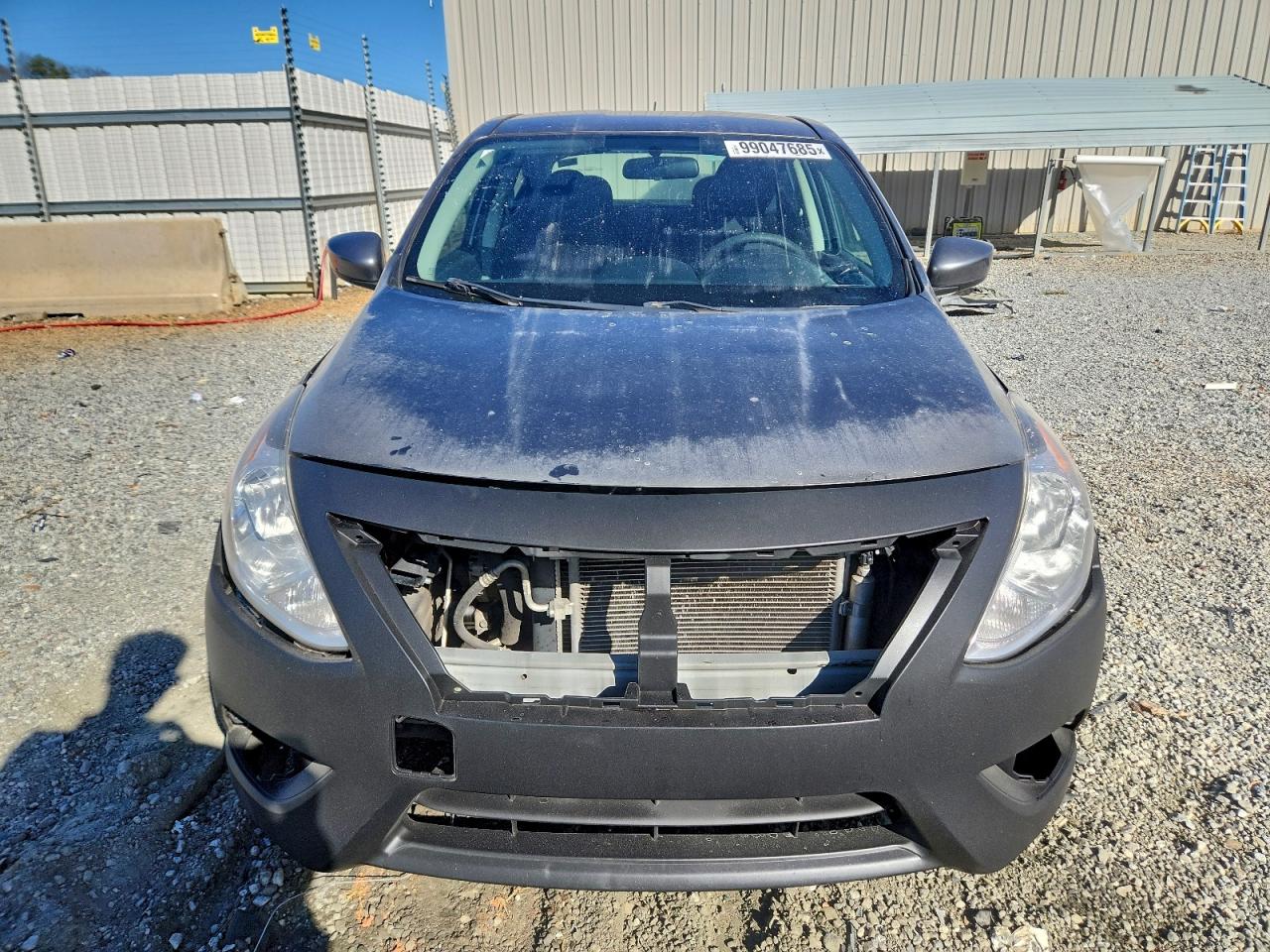 Nissan Versa S Image 5