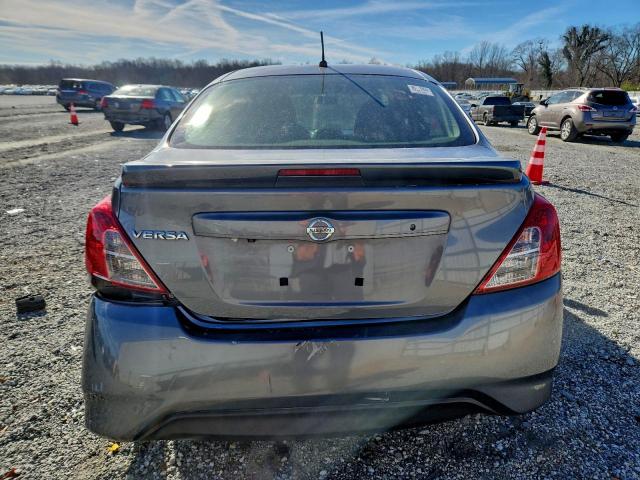 Nissan Versa S Image 9