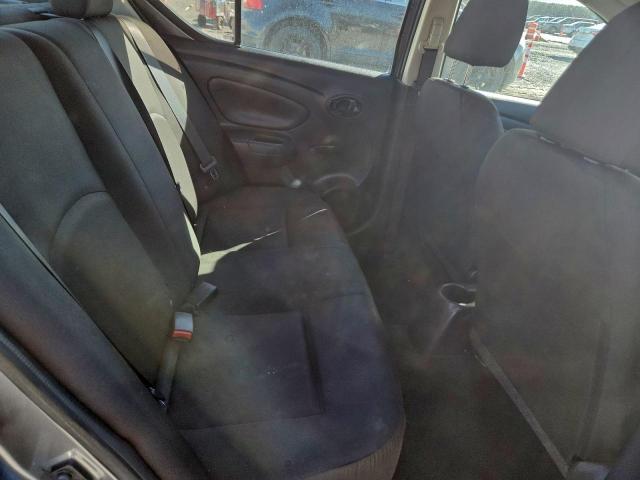 Nissan Versa S Image 10
