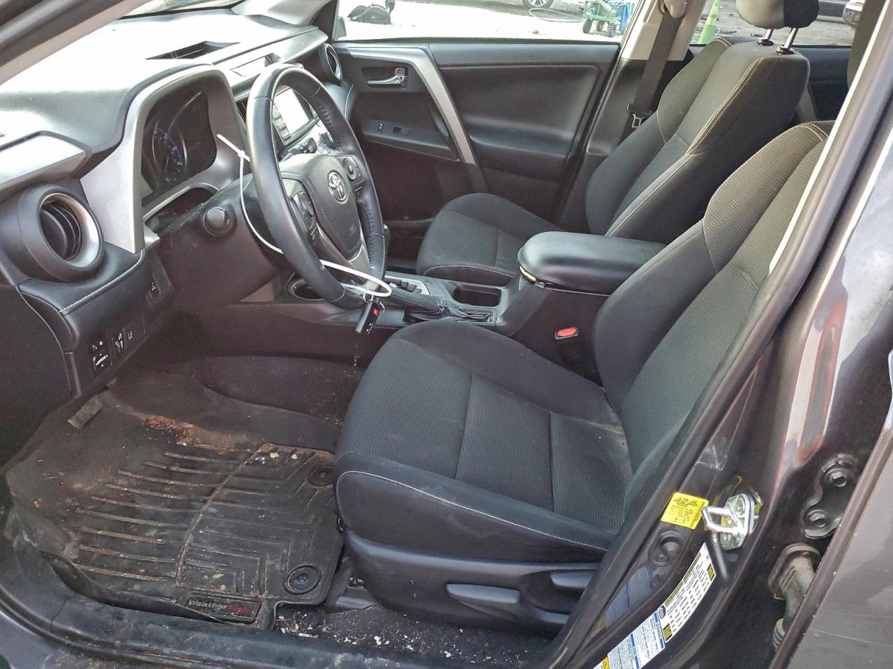 Toyota RAV4 Adventure Image 12