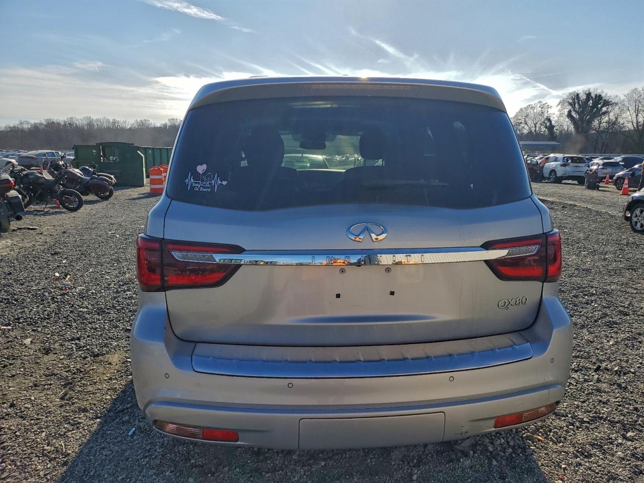 INFINITI Qx Luxe Image 3