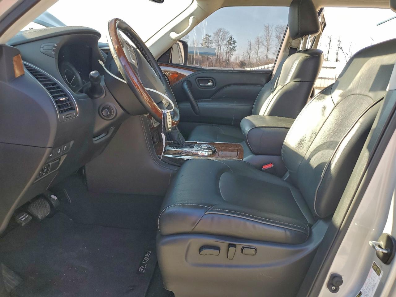 INFINITI Qx Luxe Image 8