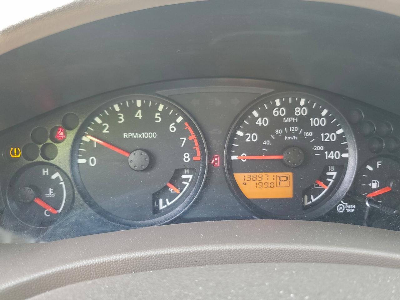 Nissan Frontier Crew Cab Se Image 6