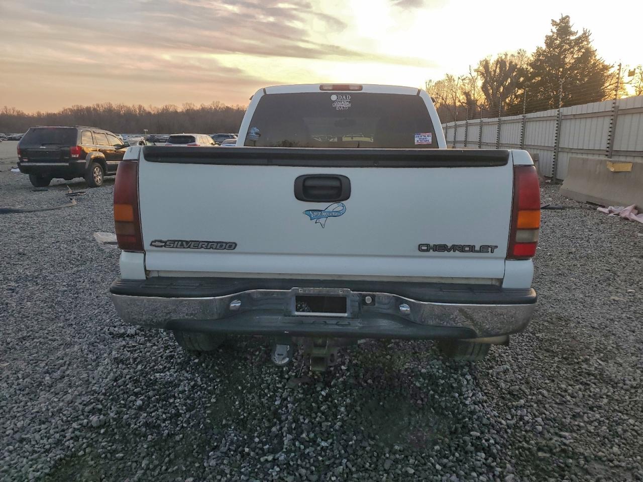 Chevrolet Silverado K1500 Image 8