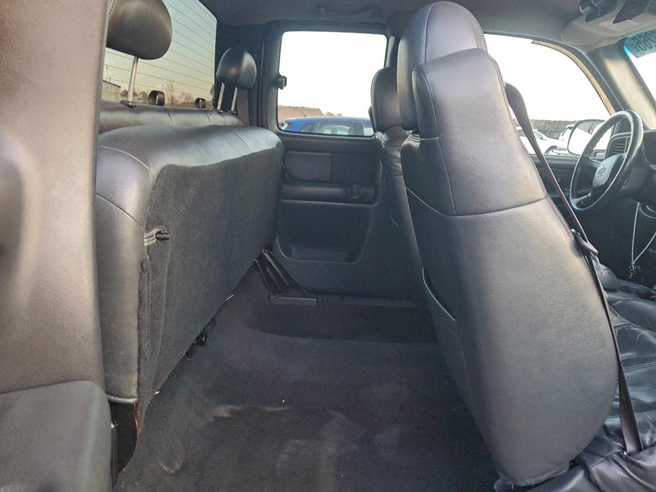 Chevrolet Silverado K1500 Image 7