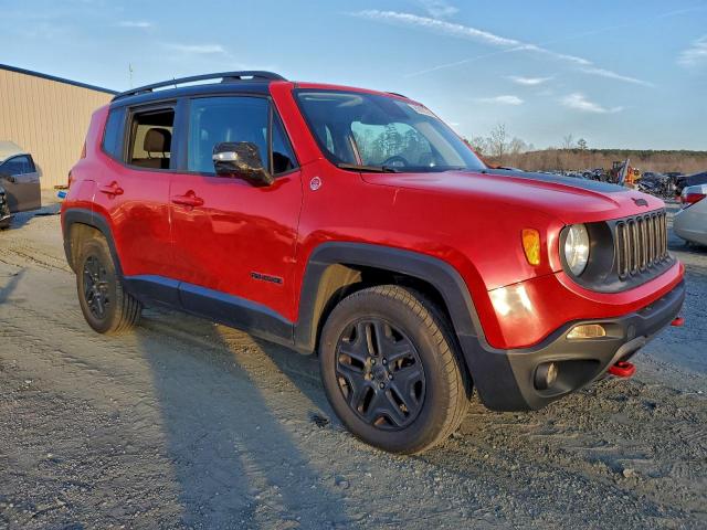 Jeep Renegade Trailhawk Image 2