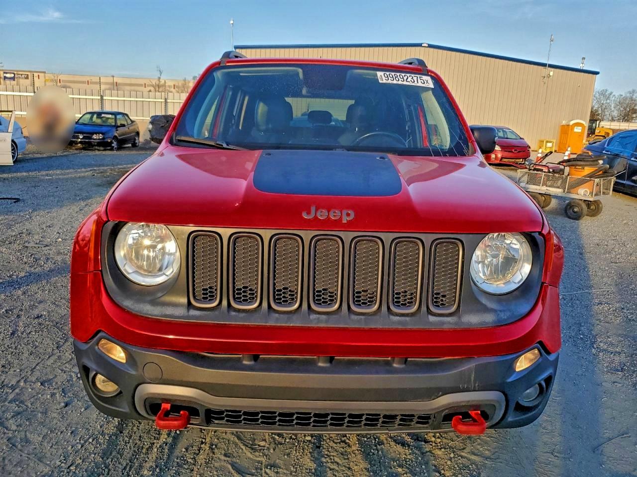 Jeep Renegade Trailhawk Image 7