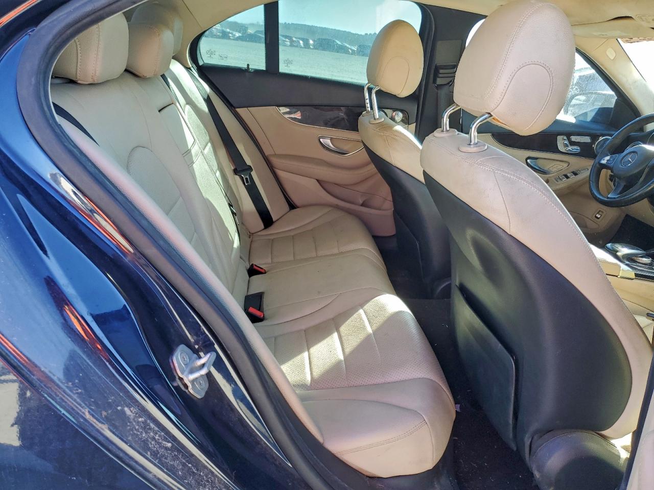 Mercedes-Benz C-Class 300 4matic Image 2