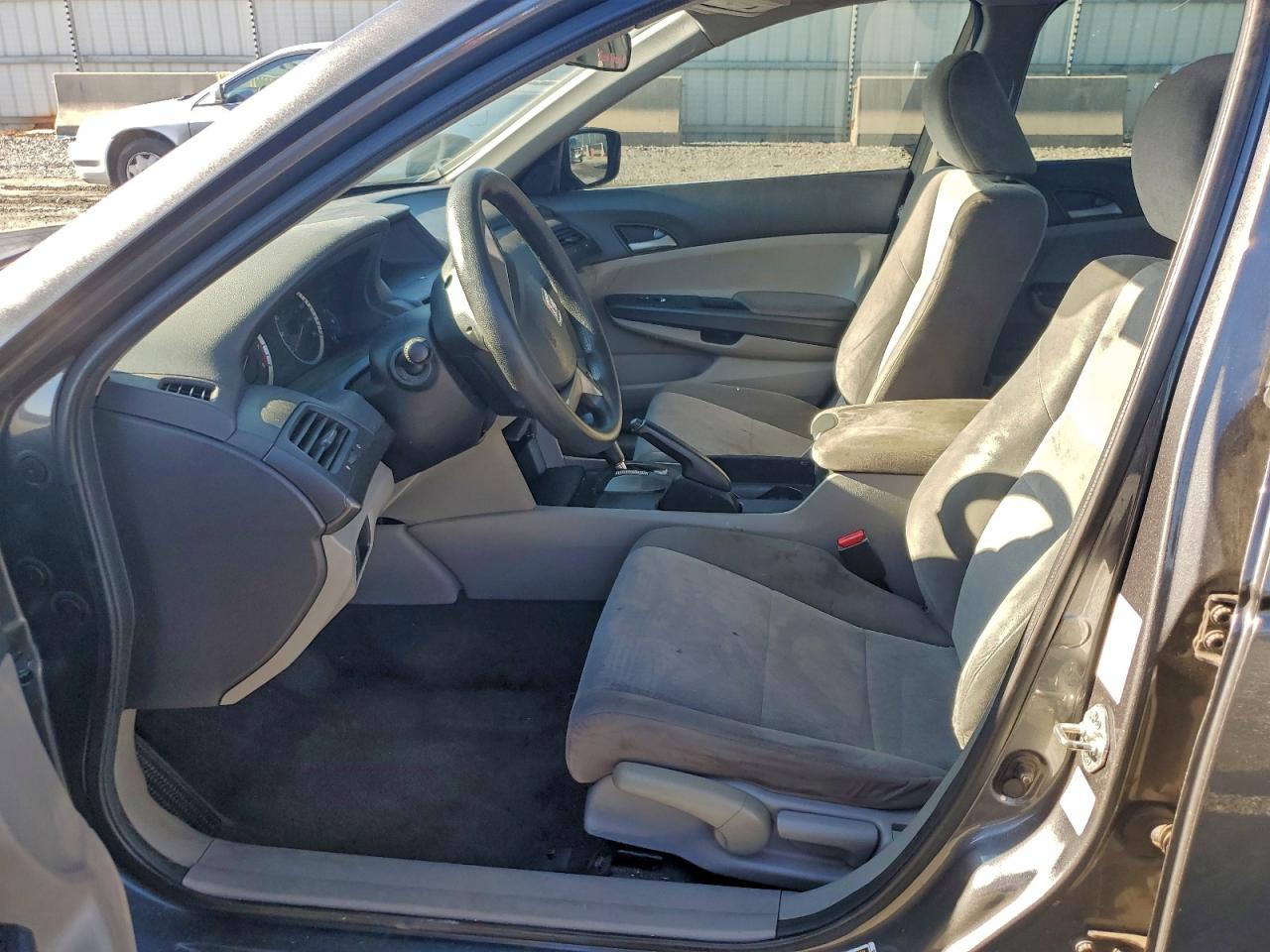 Honda Accord Lx Image 9