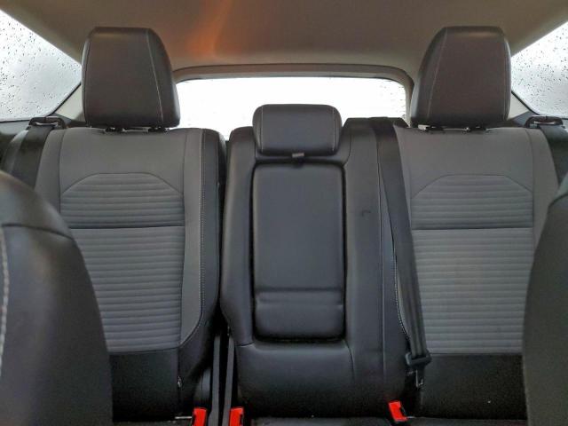 Ford Escape Titanium Image 9