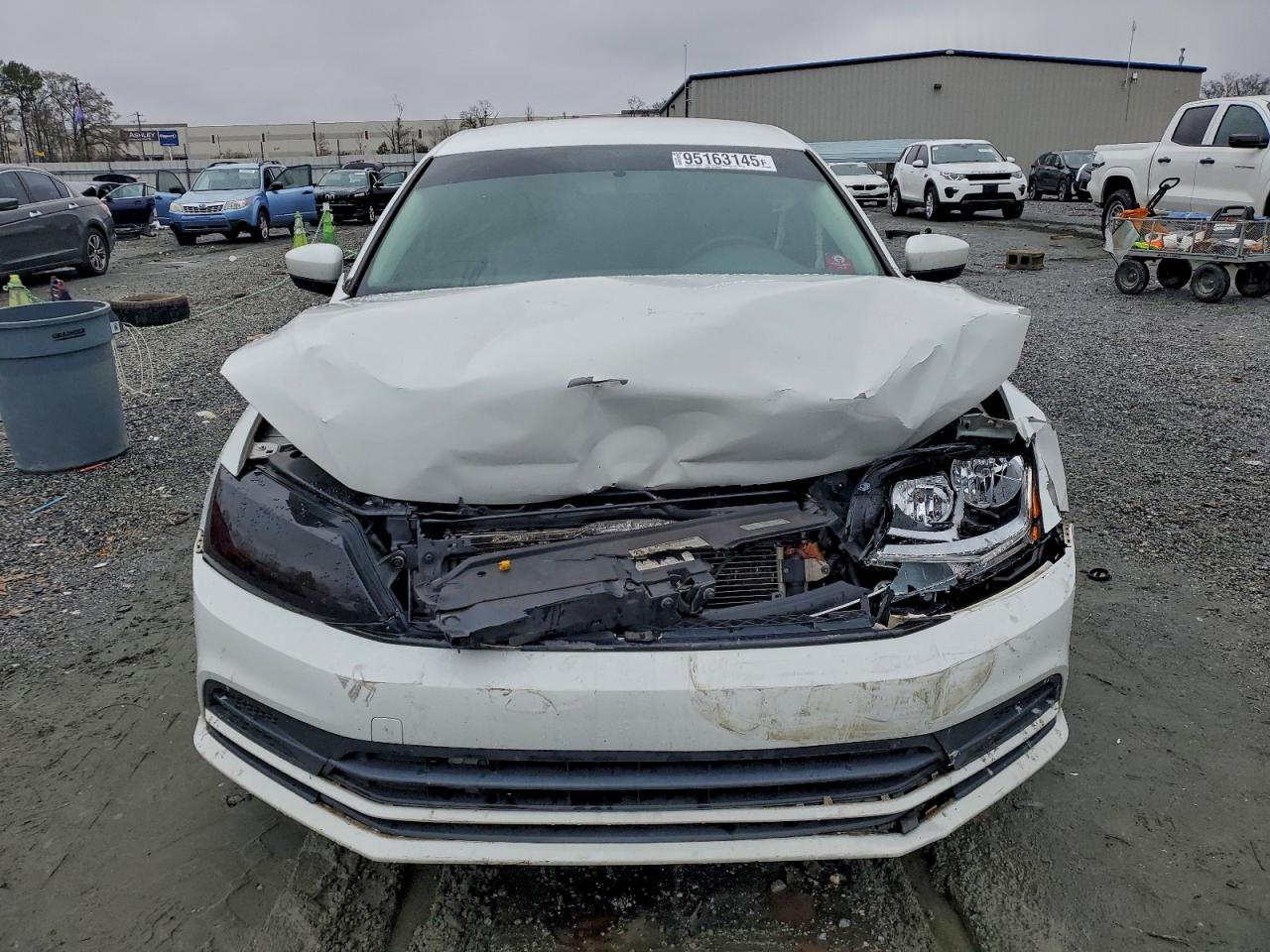 Volkswagen Jetta S Image 11