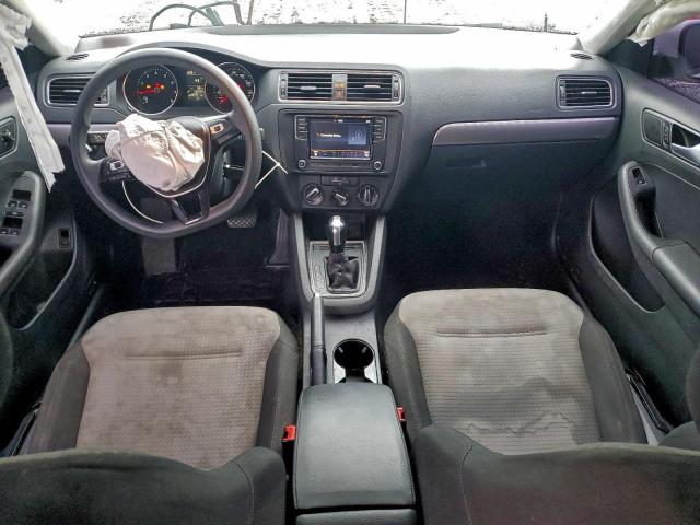 Volkswagen Jetta S Image 8