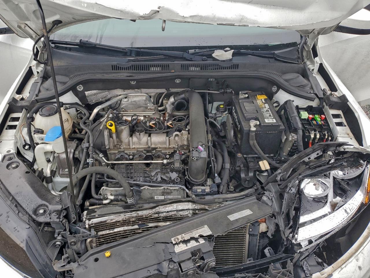 Volkswagen Jetta S Image 2