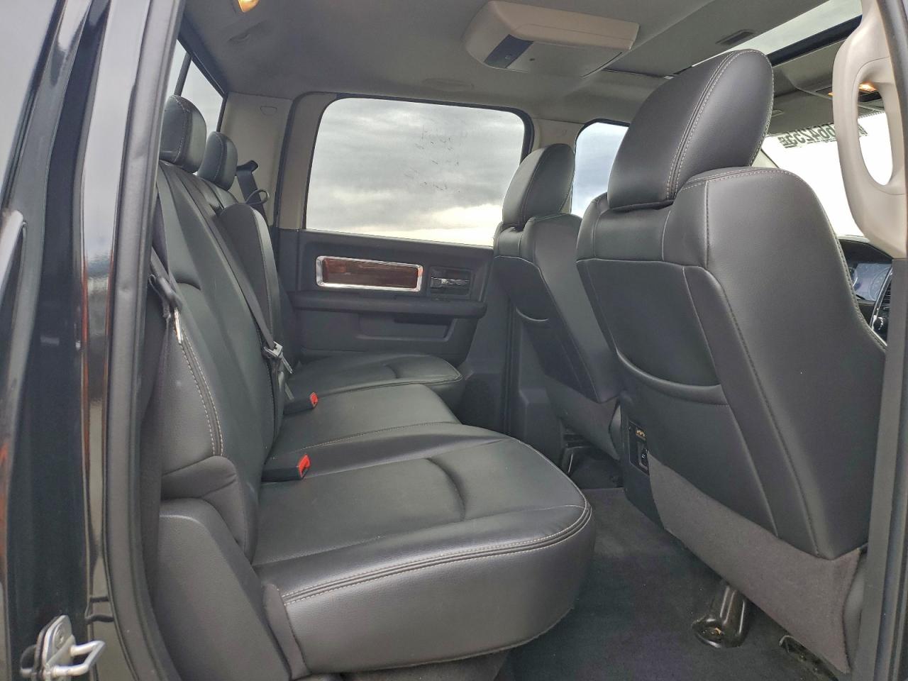 Dodge Ram 1500 Image 8