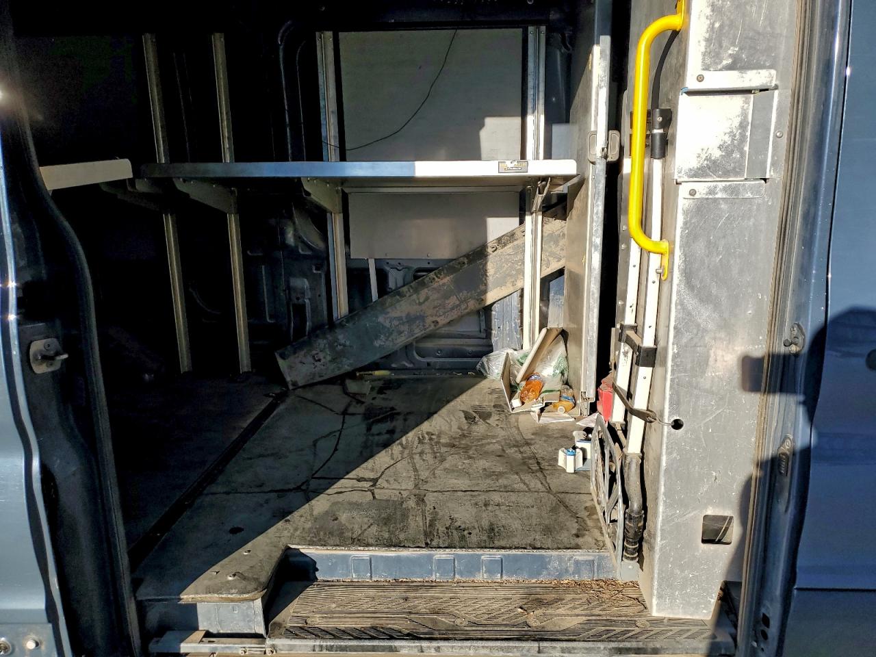 Ford Transit T-250 Image 11