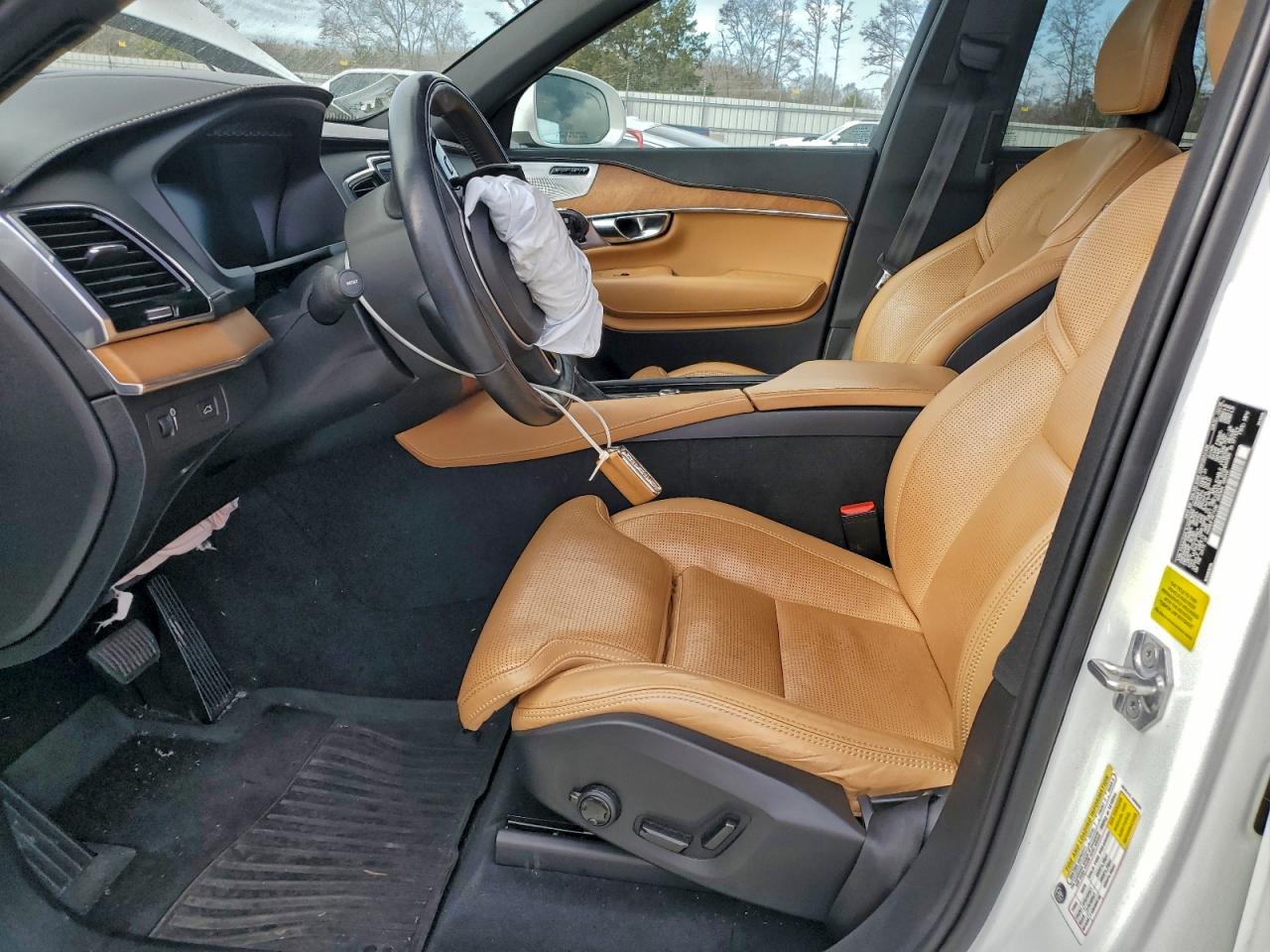 Volvo XC90 T6 Image 7