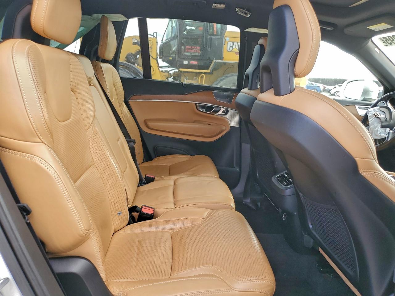 Volvo XC90 T6 Image 10