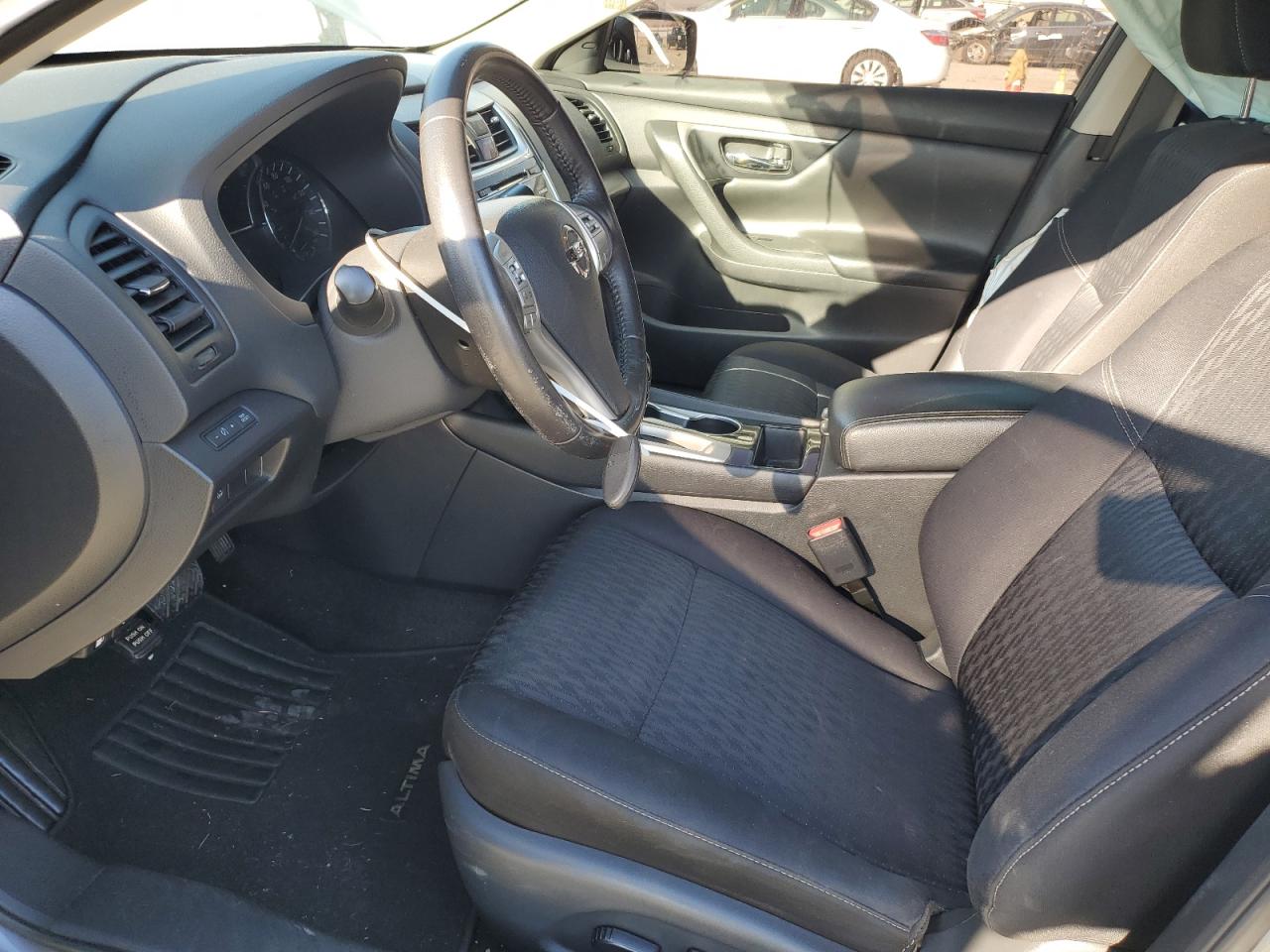 Nissan Altima 2.5 Image 6