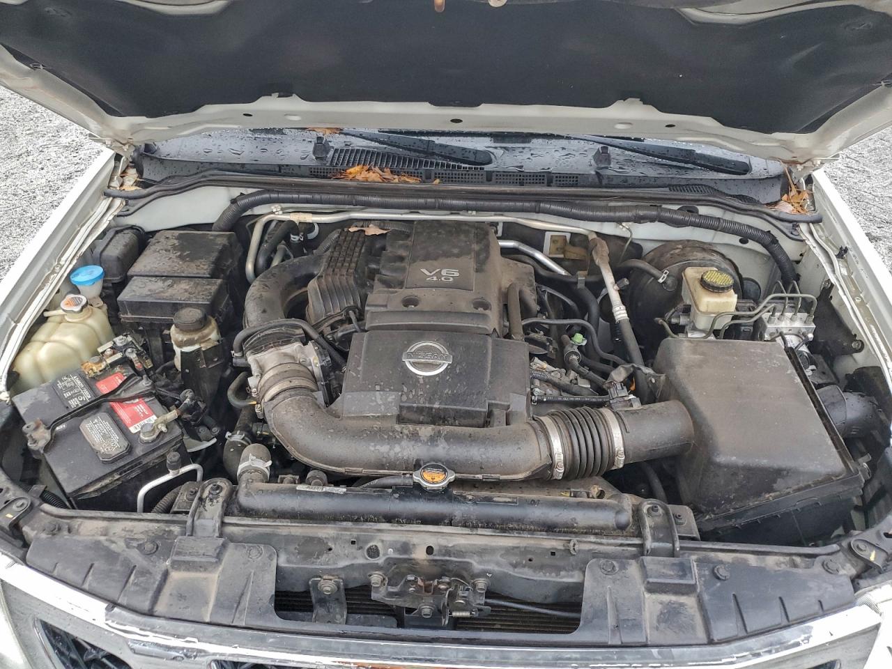 Nissan Frontier S Image 10