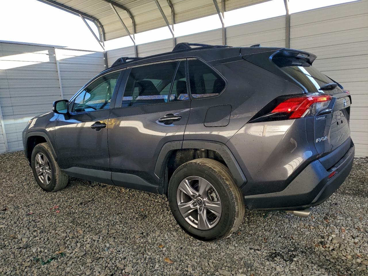 Toyota RAV4 Xle Image 5