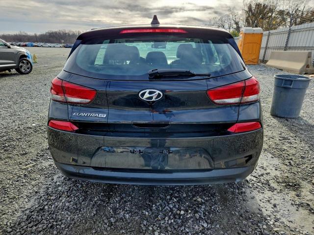 Hyundai ELANTRA Image 13