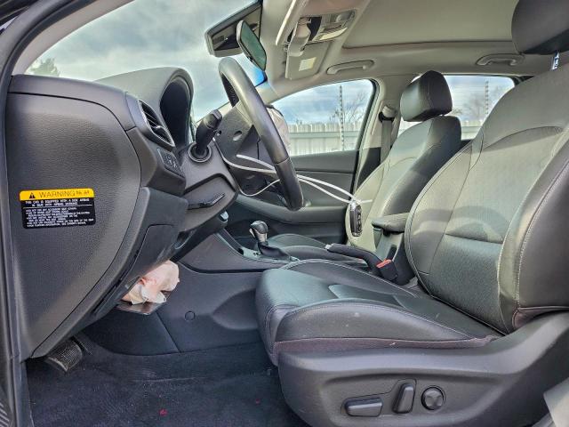 Hyundai ELANTRA Image 12