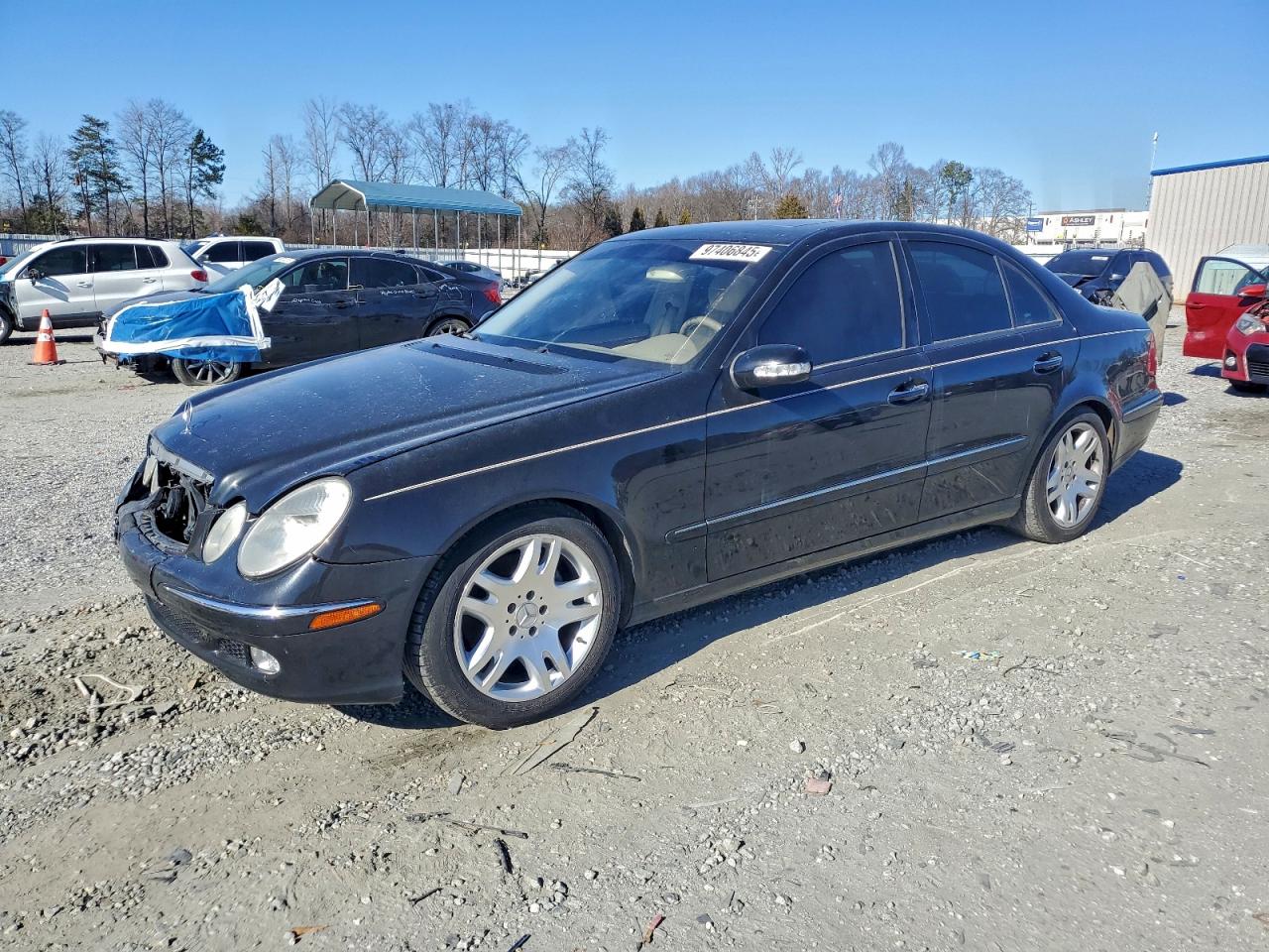 Mercedes-Benz E-Class 500 Image 1