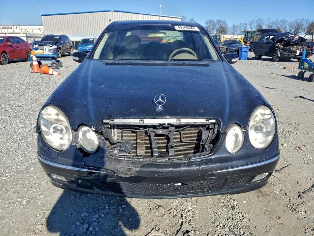 Mercedes-Benz E-Class 500 Image 6