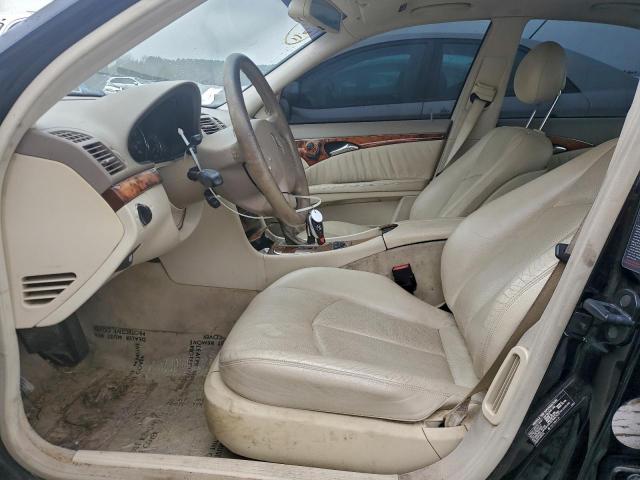 Mercedes-Benz E-Class 500 Image 9