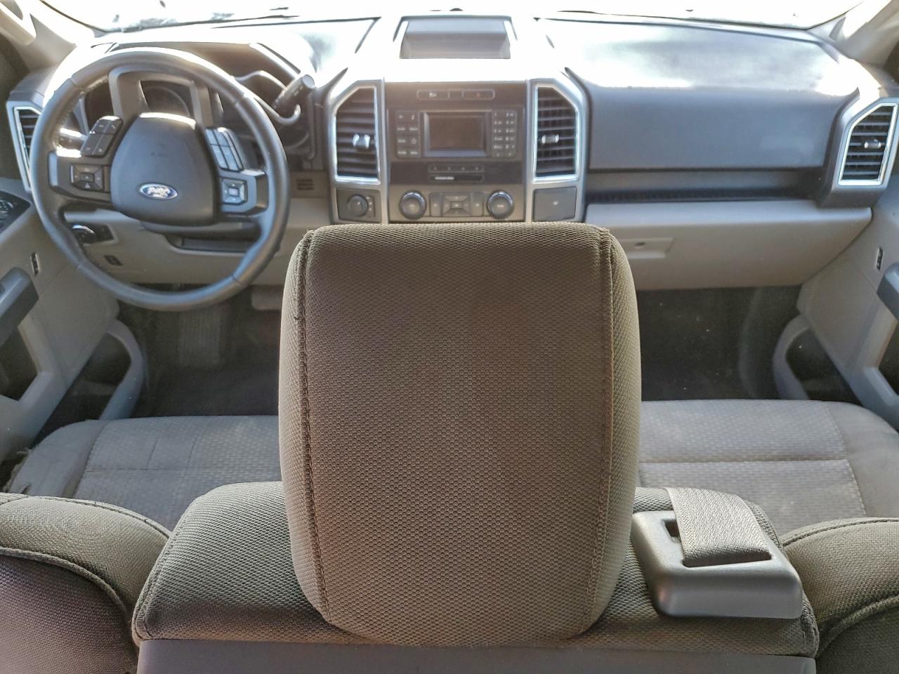 Ford F-150 Supercrew Image 5